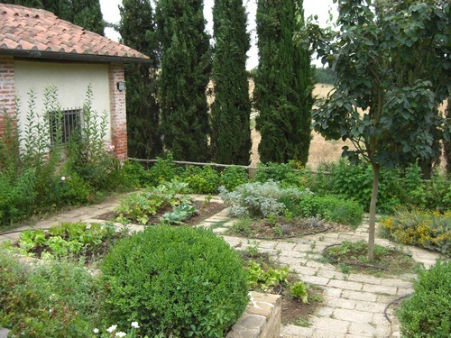 Tuscany, villa, rental, farmhouse, big pool, gourmet kitchen, very quiet, private, peaceful, upscale, well furnished, family friendly , great for friends, best food, garden, pasta, cooking, steak, grill, pizza oven, day trips